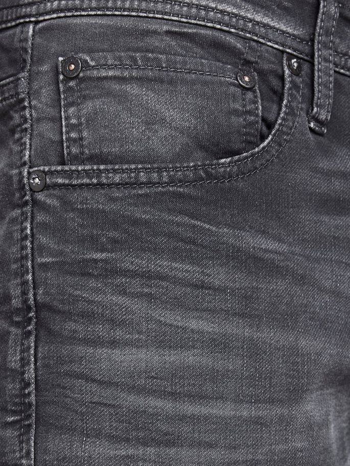 D7AC391F-0FEC-45BC-8AC7-F5C91CE9B1CB