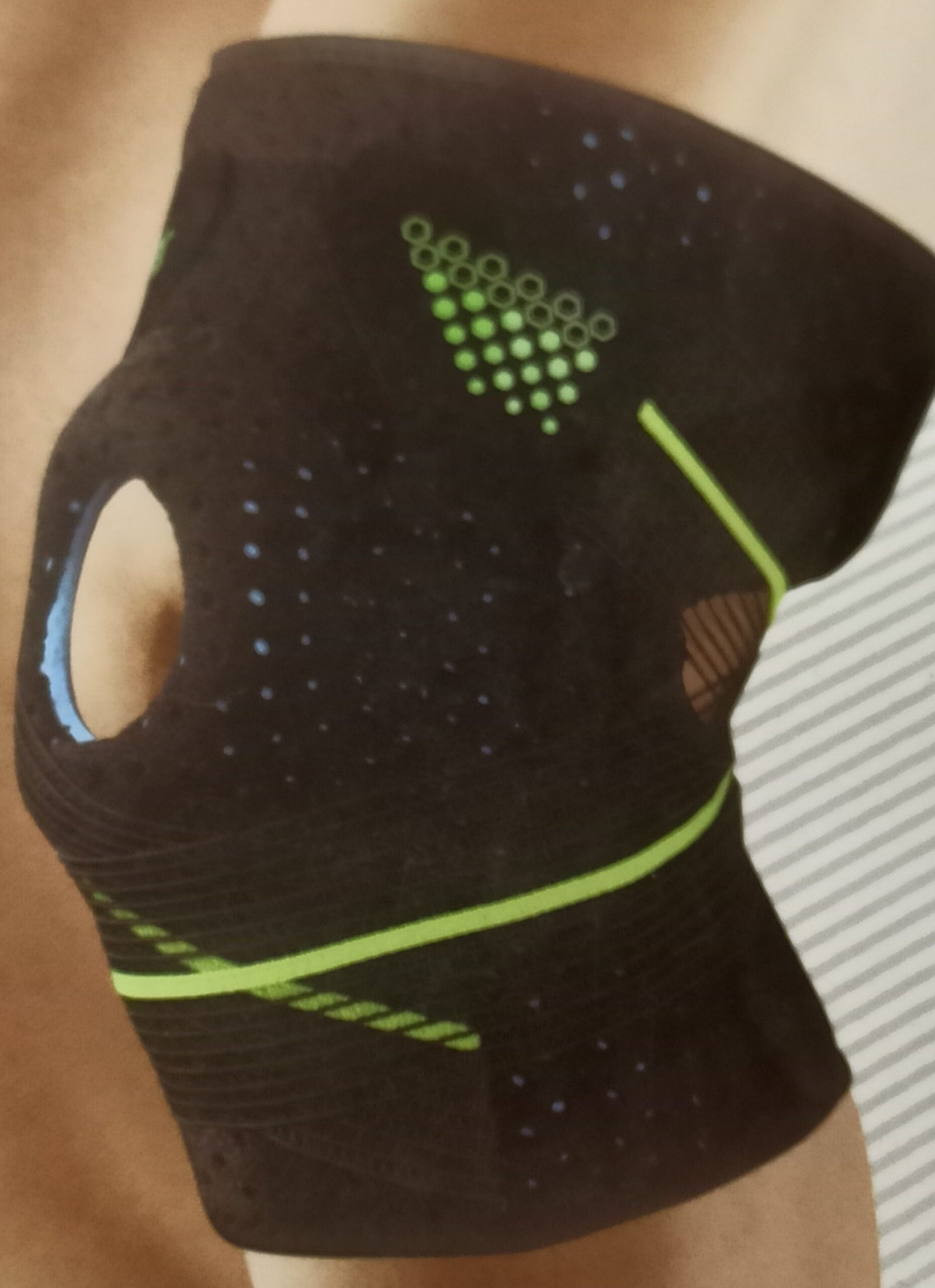 Genouillère De Soutien High Quality– 8719– Noir/Vert